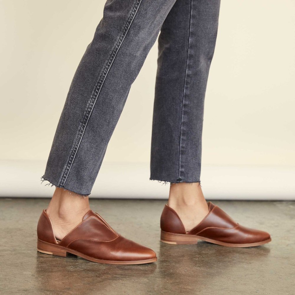 Nisolo Emma d’Orsay Oxford Brandy Loafers (Size 6.5)